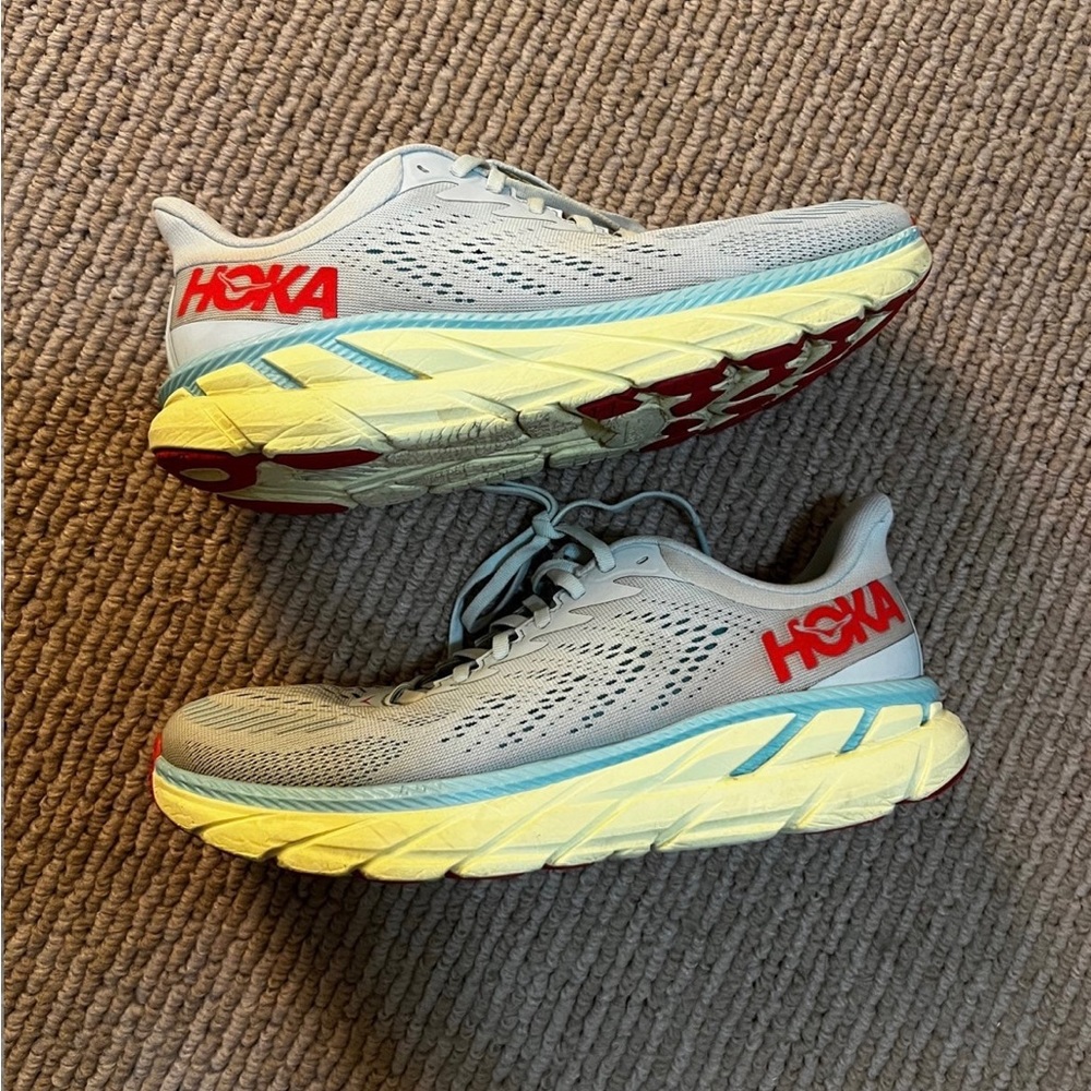 Hoka Cliftons size 9.5